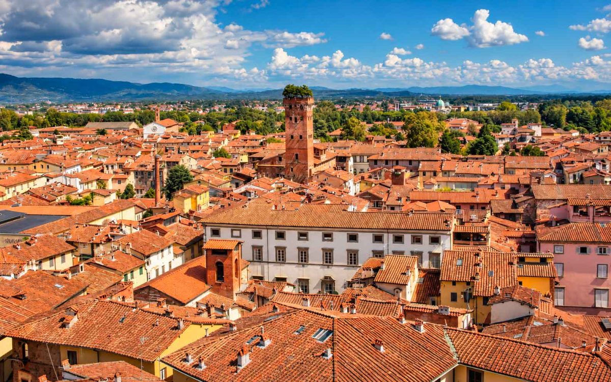 Locale a Lucca